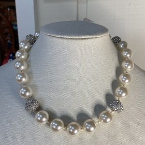 Adjustable chunky pearl bead and rhinestone bead necklace